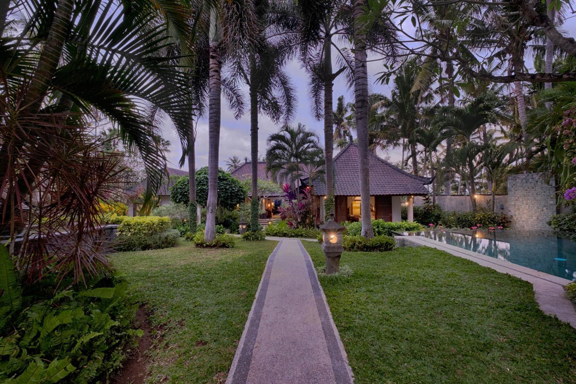 Kutus Kutus Saba Beach Villa Yogyakarta Exteriér fotografie